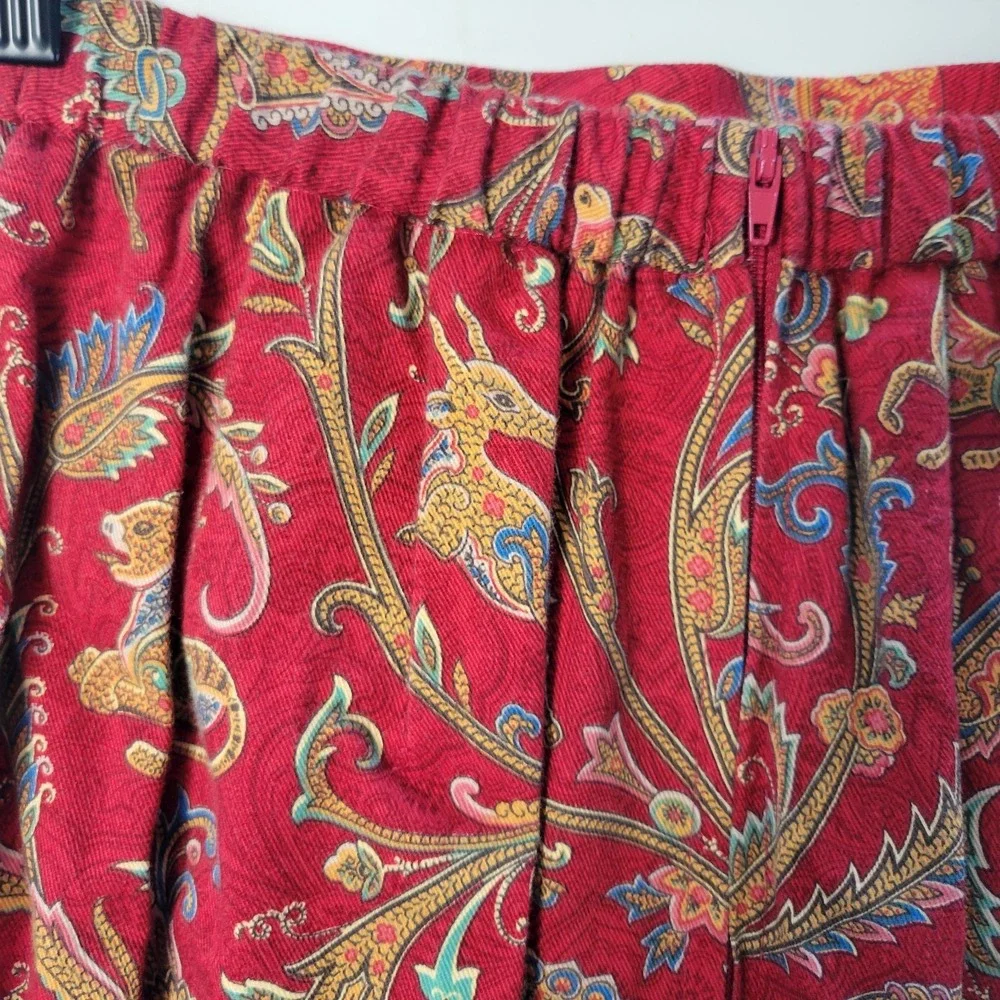 Positive Attitude Tapestry Skirt Set Womens Petite Red Vintage Animal Print EXCL